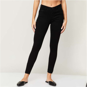 Women Solid Skinny Fit Jeans