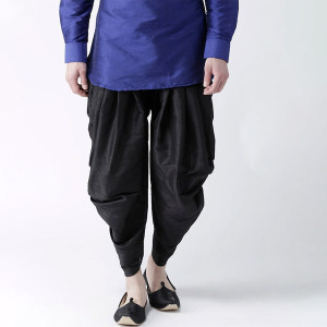 Men Black Solid Dhoti